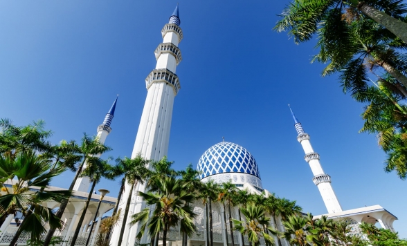 【午後出発】2大モスク観光！ブルーモスク＆ピンクモスク＜午後半日／日本語ガイド付き/アロー通り（ジャランアロー）で解散＞